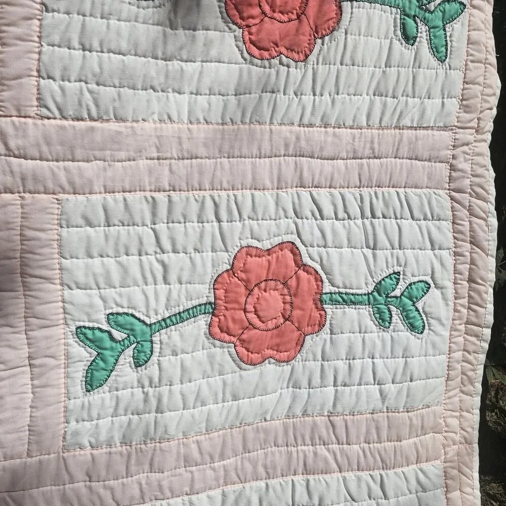 Vintage Handmade Floral Appliqué Full Size Quilt - Likely 1940s - 85x74